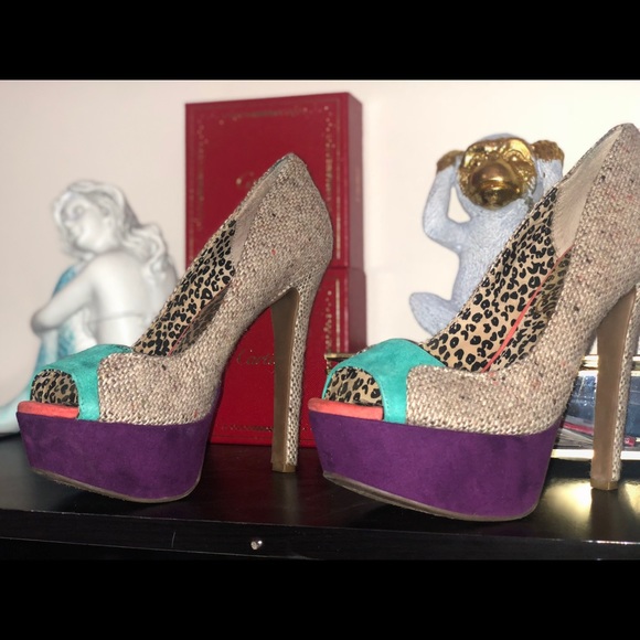 Jessica Simpson High Heels - Picture 2 of 3